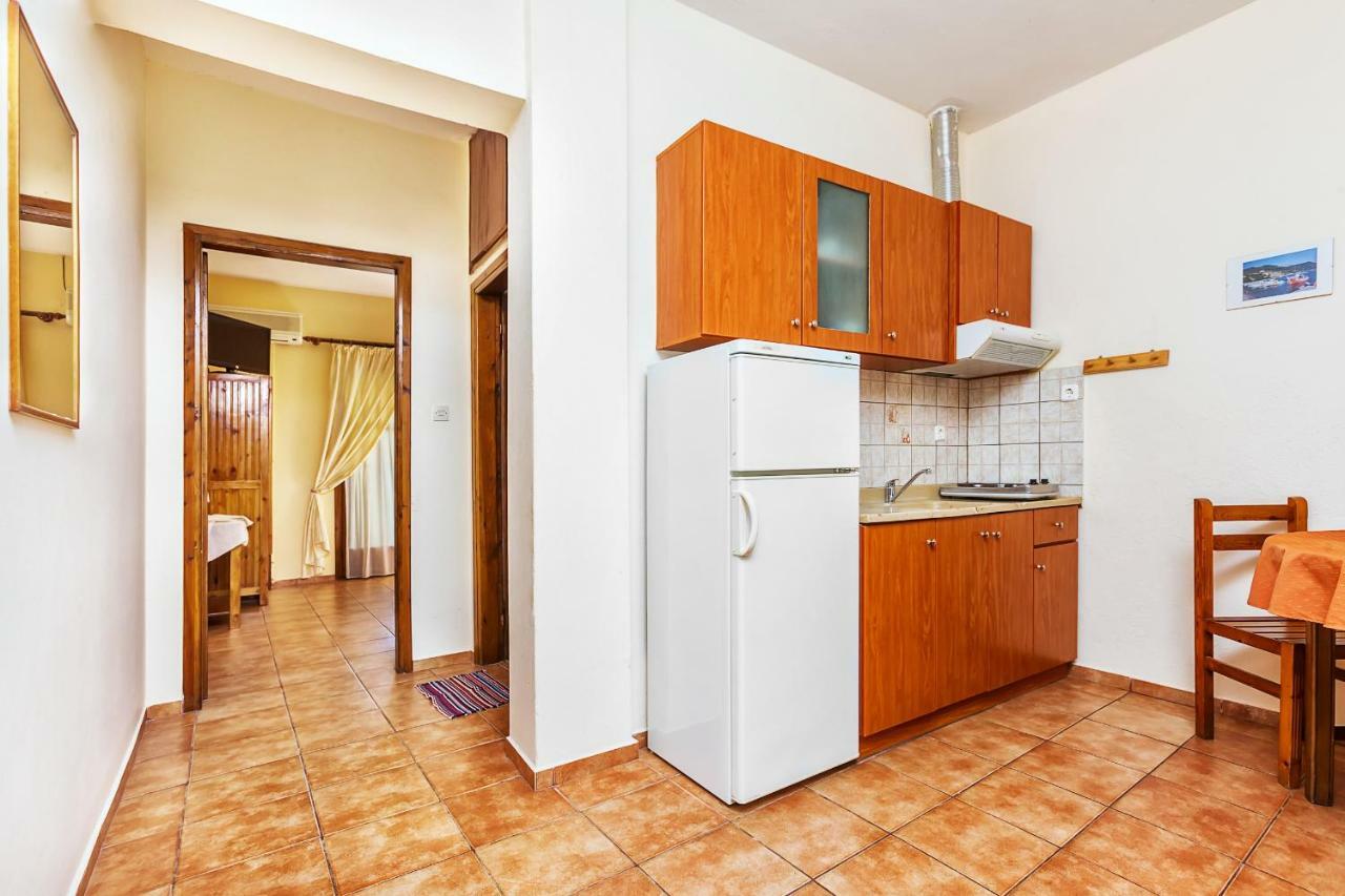 Xenios Loutra Village Karnagio Exterior photo